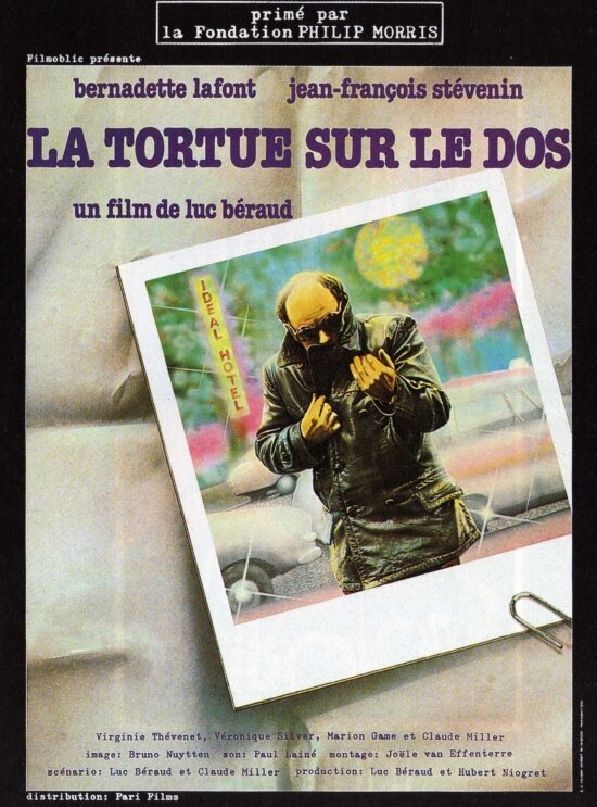 Черепаха на спине (1978) постер